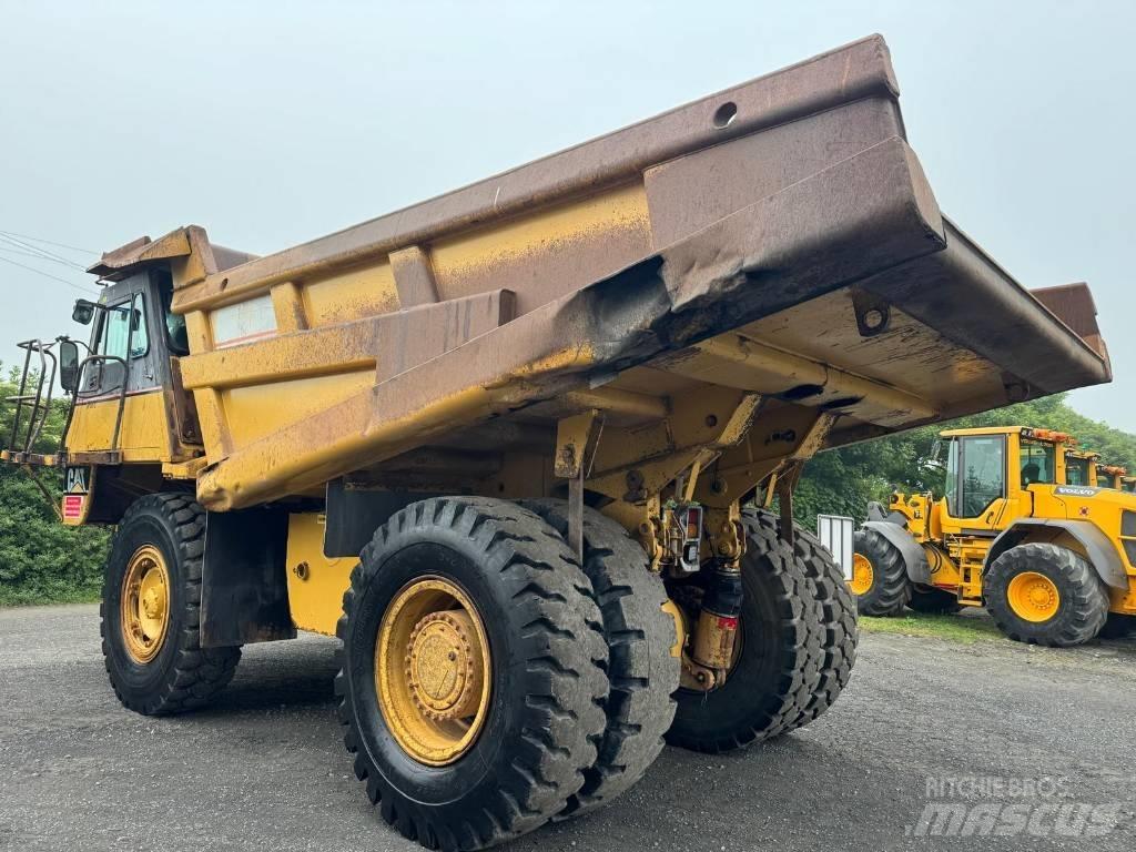 CAT 771 D Кар`єрні самоскиди