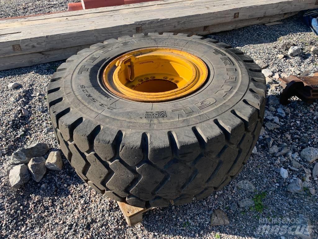 Volvo L90 L120 Шини