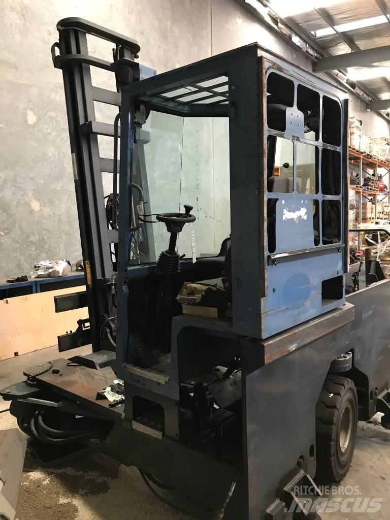 Combilift C 4000 Бокові навантажувачі