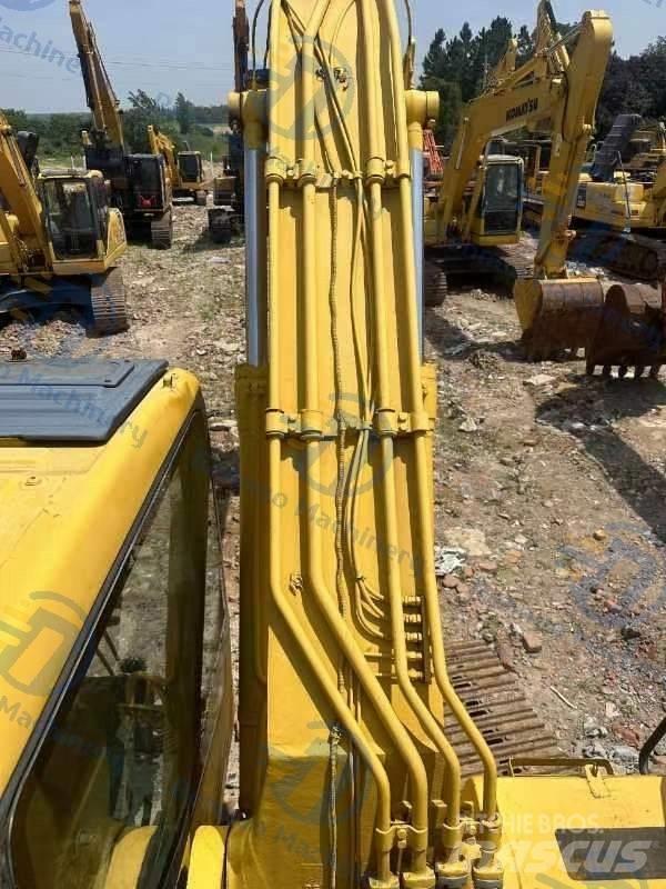 Komatsu PC220-7 Гусеничні екскаватори