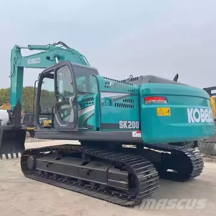 Kobelco SK 200 Гусеничні екскаватори