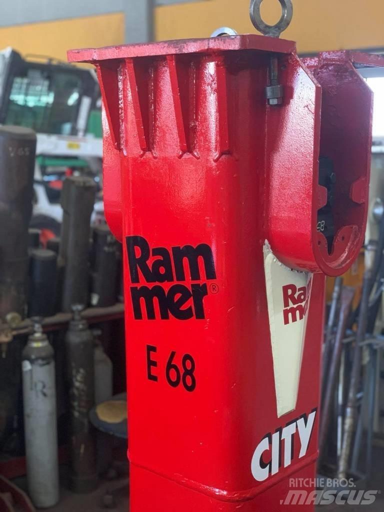 Rammer E 68 Плуги