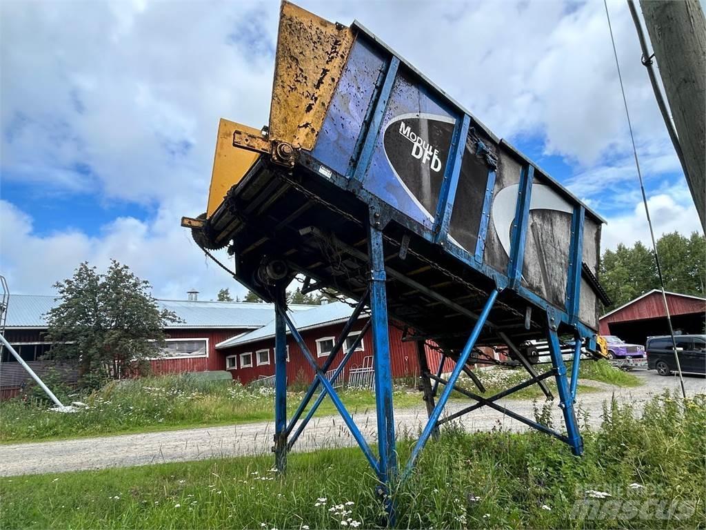 Pellon Täyttöpöytä Інше тваринницьке обладнання
