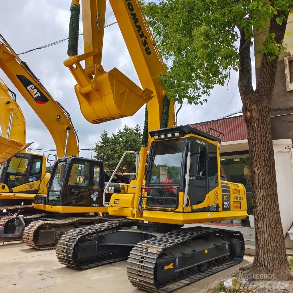 Komatsu PC 200 Гусеничні екскаватори