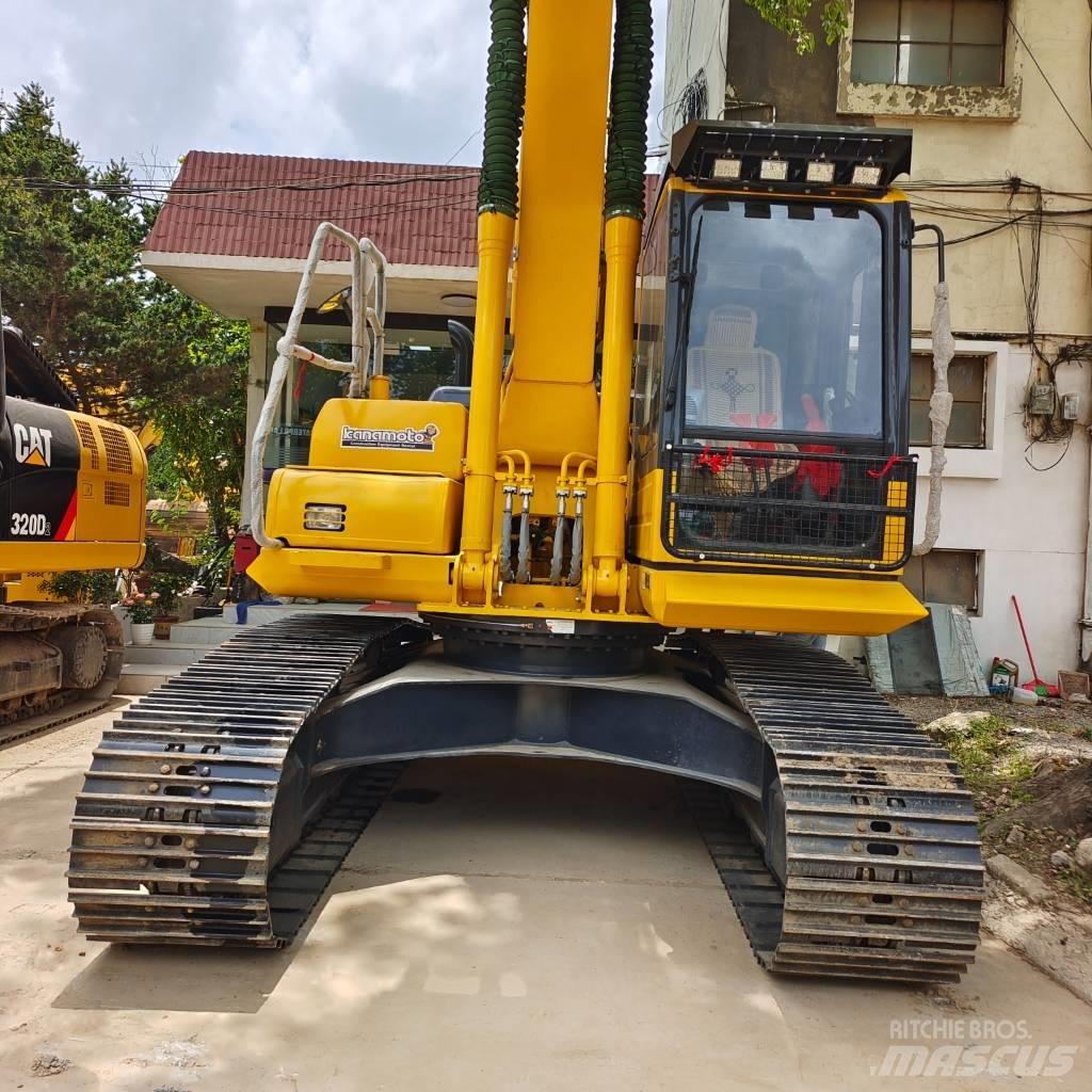 Komatsu PC 200 Гусеничні екскаватори
