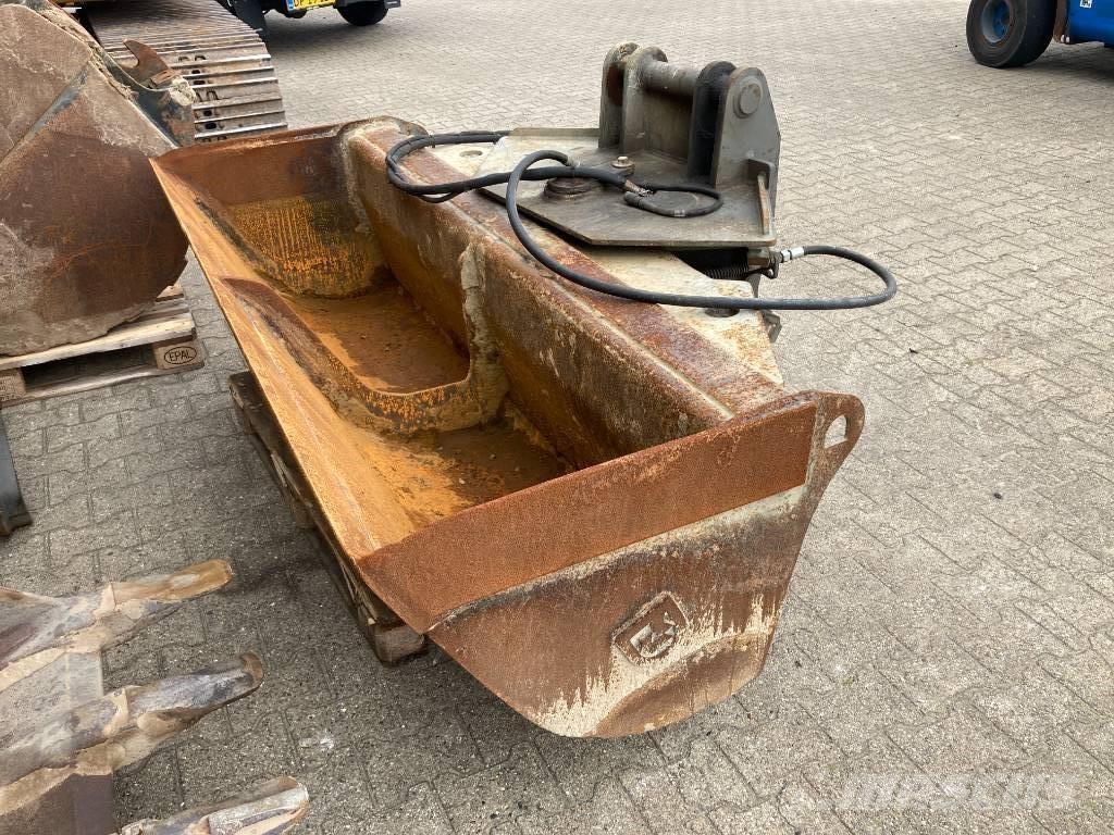 Komatsu PC 130-6K Гусеничні екскаватори