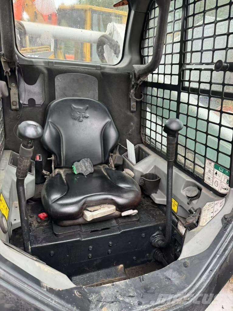 Bobcat T 770 Гусеничні вантажники