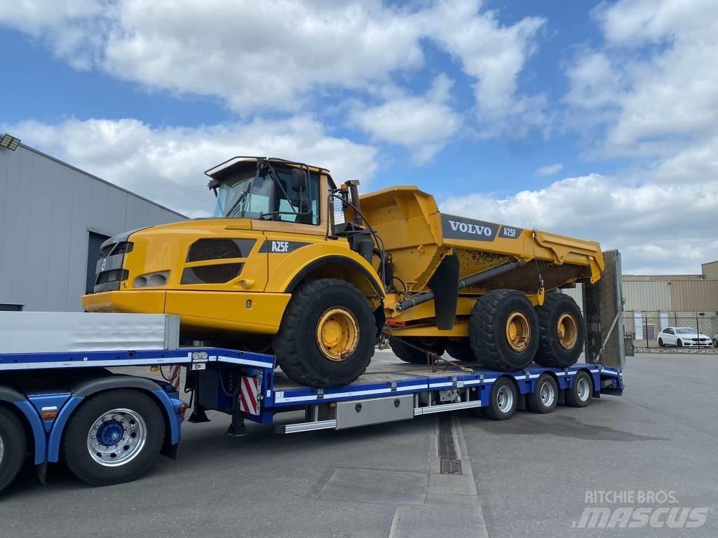 Volvo A 25 F Зчленовані самоскиди