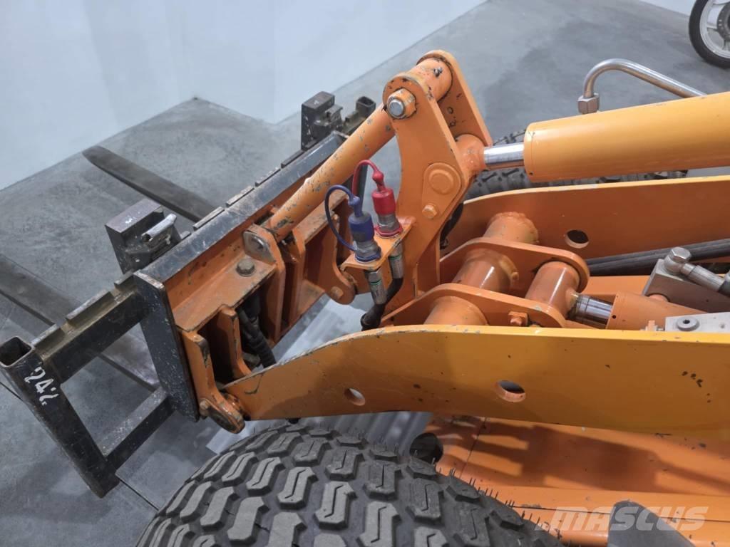 Knikmops KM 130 Малі навантажувачі