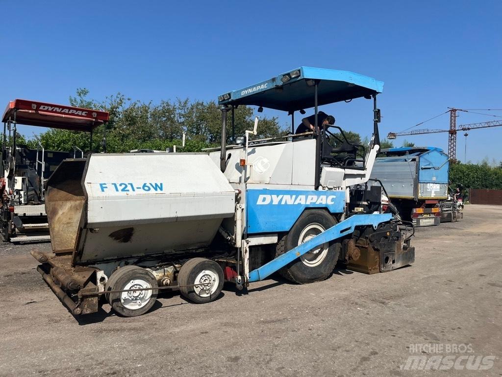 Dynapac F 121-6W Асфальтовкладачі