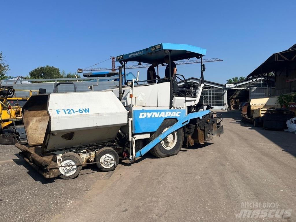 Dynapac F 121-6W Асфальтовкладачі