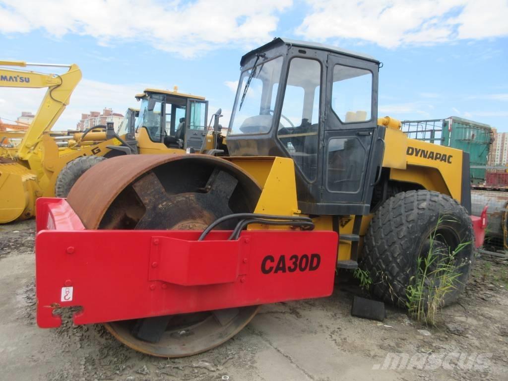 Dynapac CA 30 D Грунтові котки