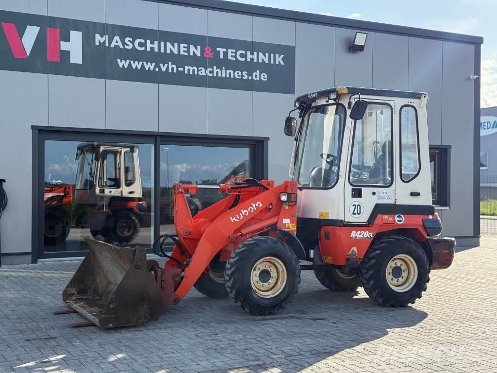 Kubota R 420 Фронтальні навантажувачі