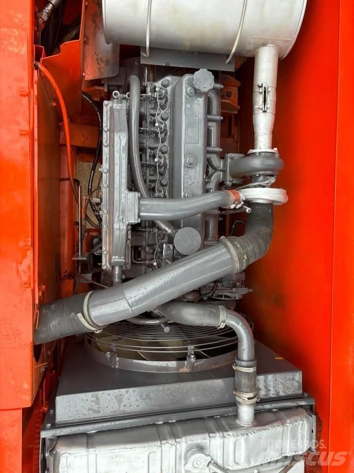 Doosan DX 225 LCA Гусеничні екскаватори