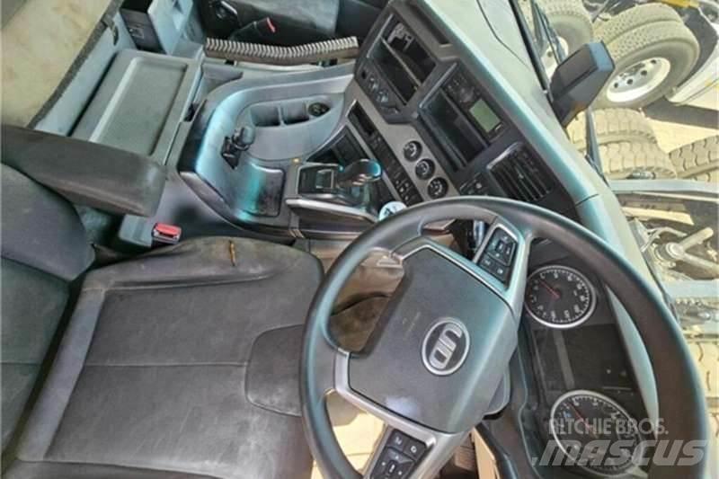 UD TRUCKS QUON Вантажівки / спеціальні