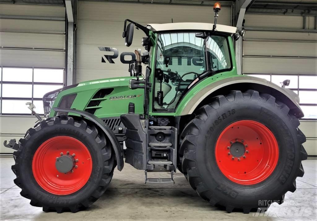 Fendt 828 Profi Plus Трактори