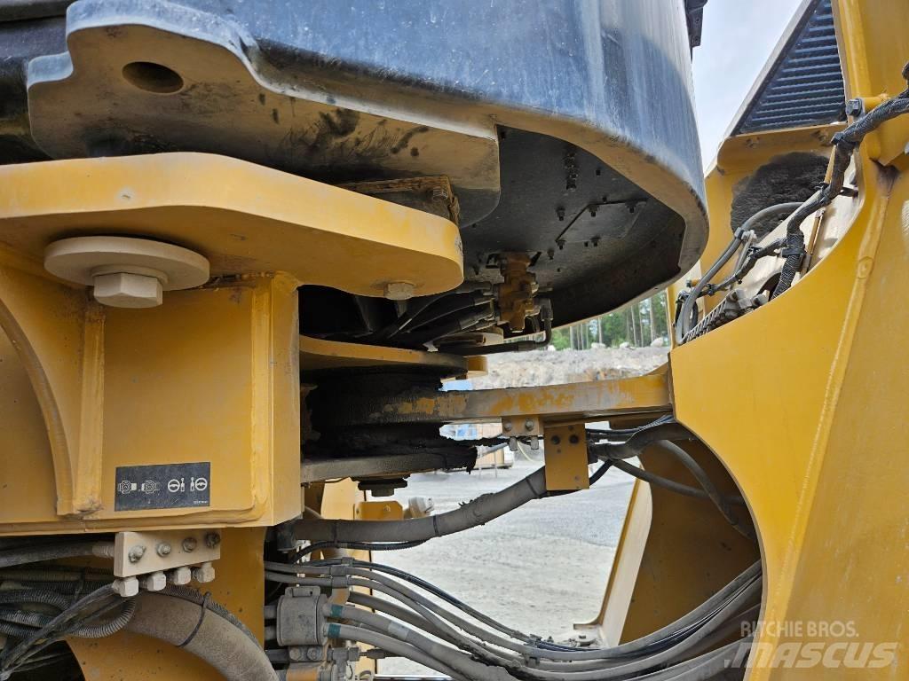 CAT 980 M Фронтальні навантажувачі