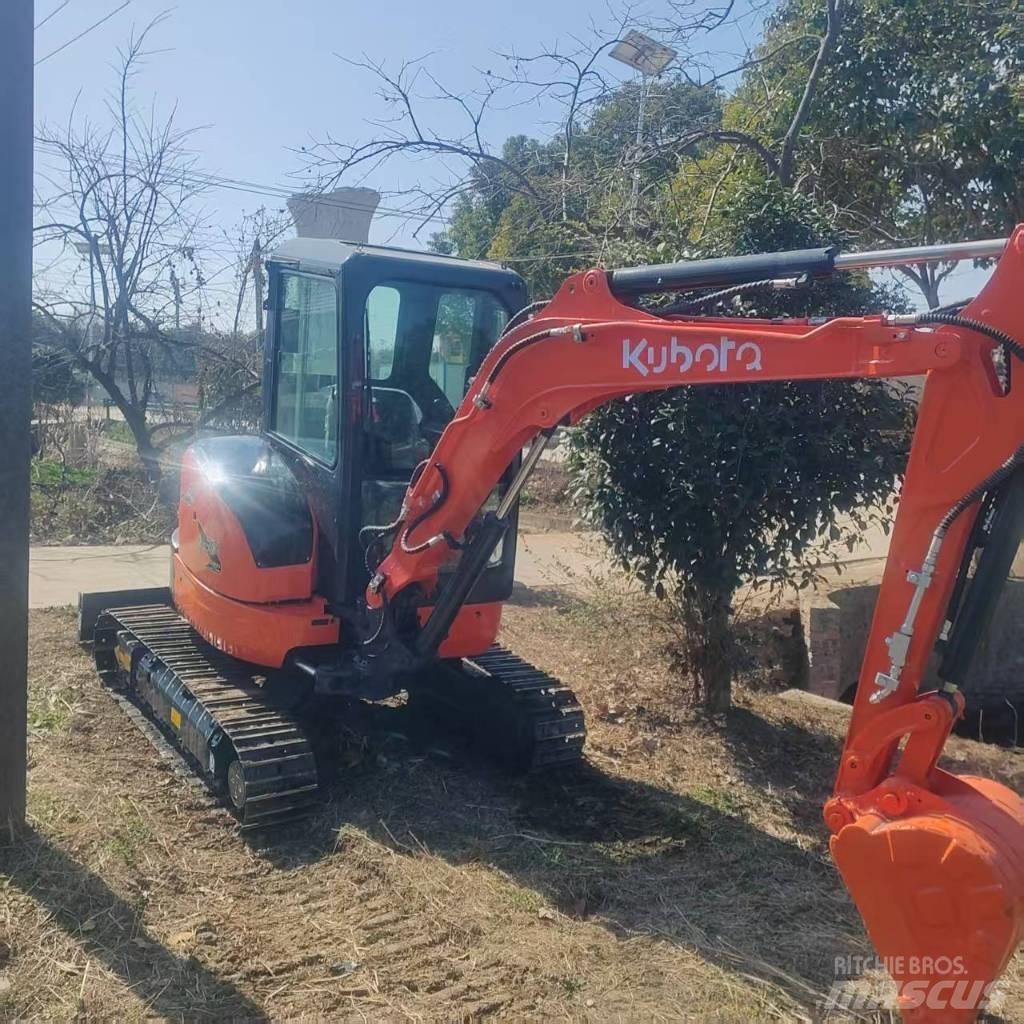 Kubota U 35 Гусеничні екскаватори