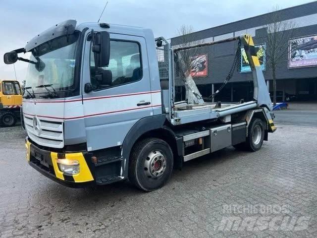 Mercedes-Benz 1327 Скіпові навантажувачі