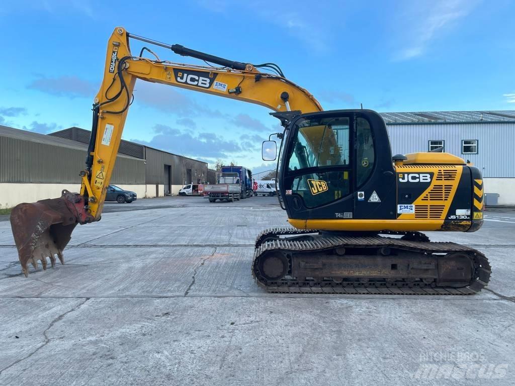JCB JS 130 LC Гусеничні екскаватори