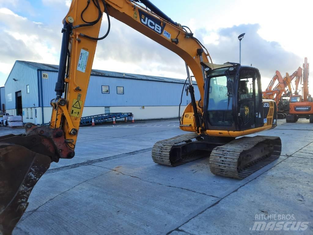 JCB JS 130 LC Гусеничні екскаватори