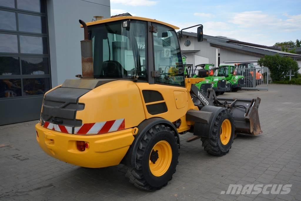 Volvo L 25 F Фронтальні навантажувачі