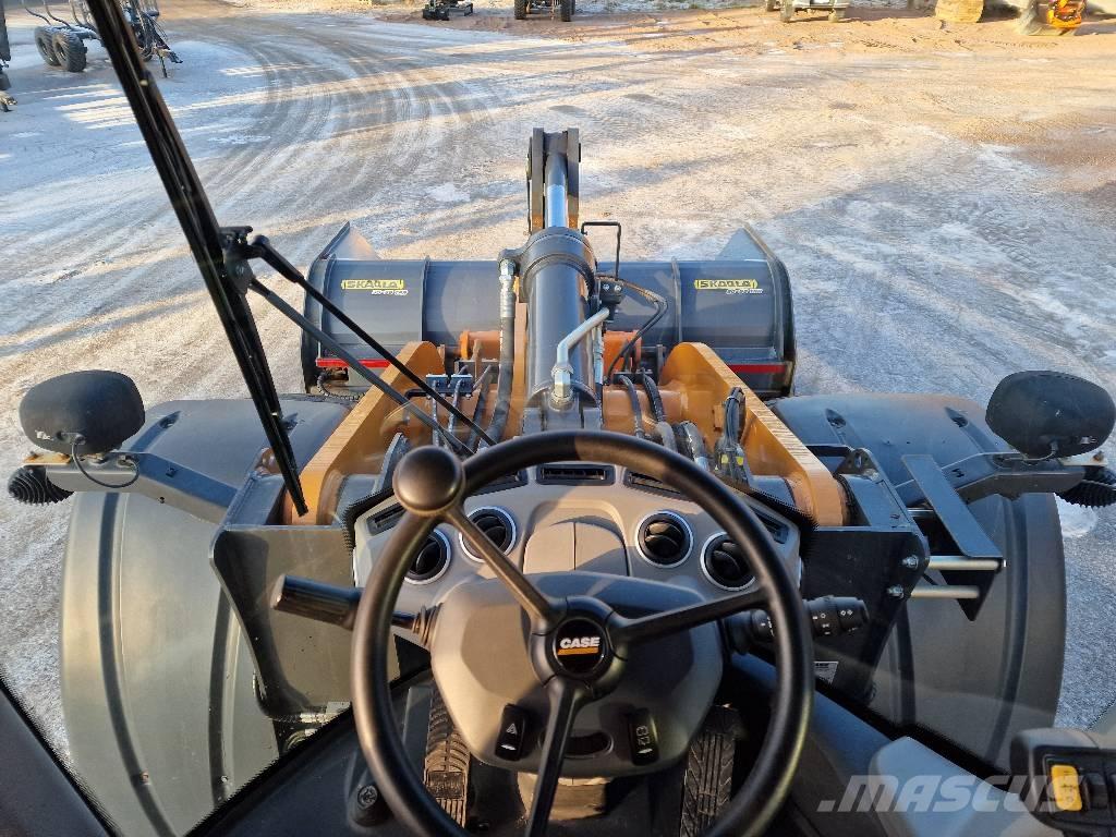CASE 821 G2 Фронтальні навантажувачі