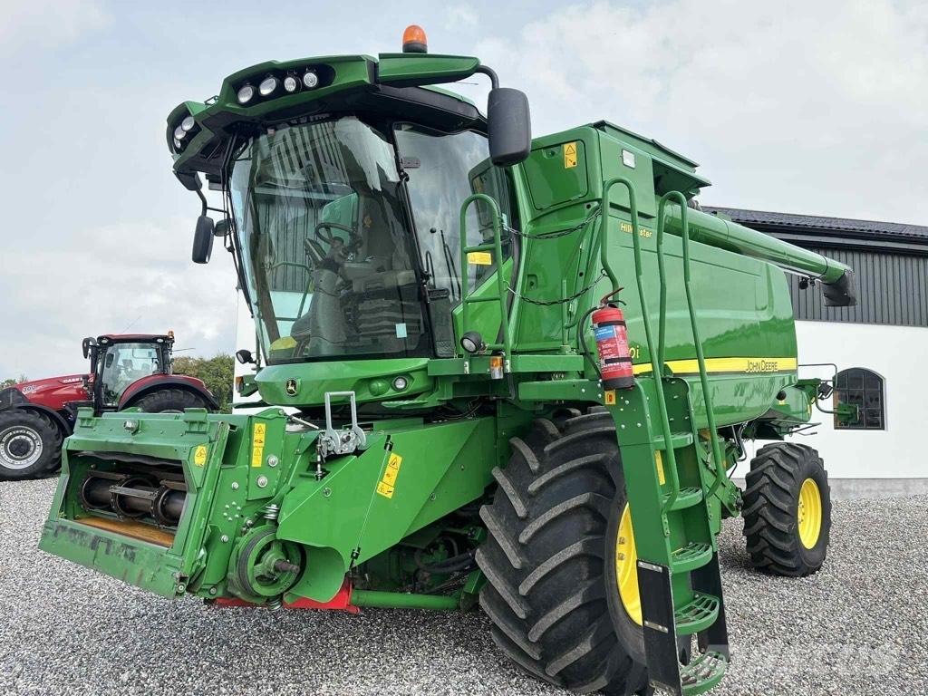 John Deere T 670 i Зернозбиральні комбайни