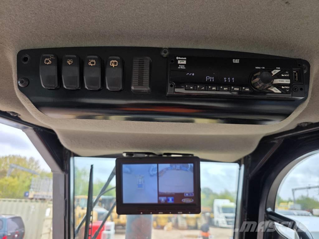CAT D 5 K 2 LGP Гусеничні бульдозери