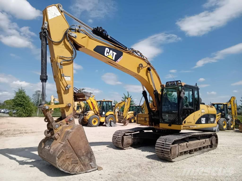 CAT 323 D L Гусеничні екскаватори
