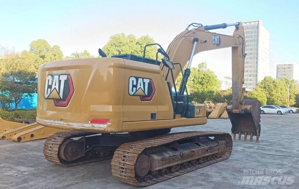 CAT 320 Гусеничні екскаватори