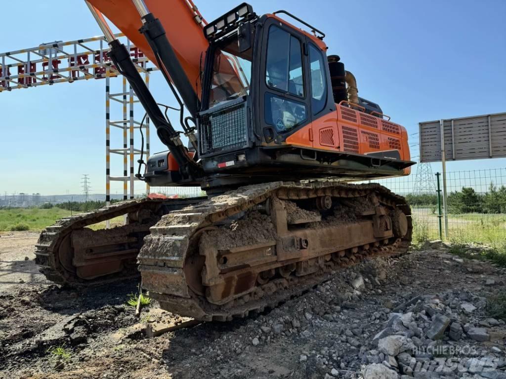 Doosan 520LC-9C Гусеничні екскаватори