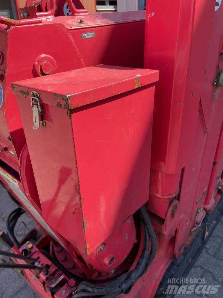 Unic URW-095 Гусеничні крани