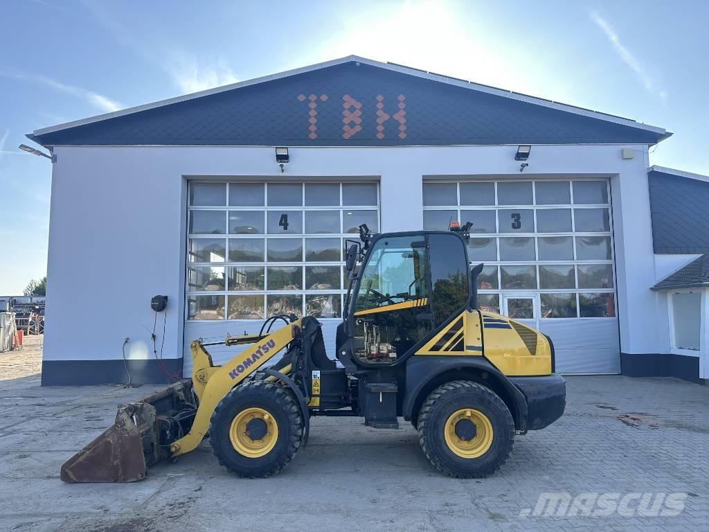 Komatsu WA 80-6 Фронтальні навантажувачі