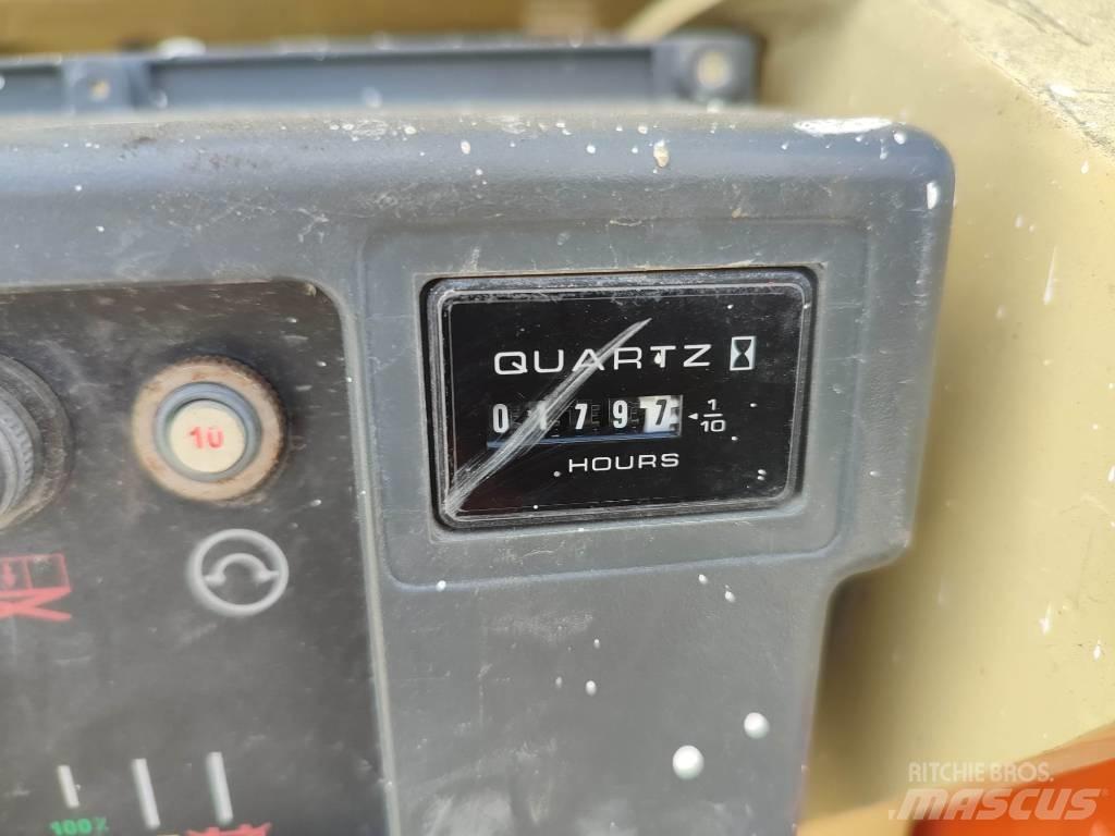 JLG 3246 ES Підйомники-ножиці