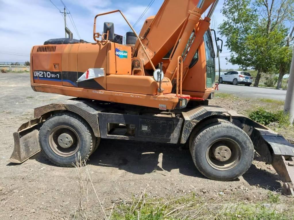 Doosan DH210W-7 Колісні екскаватори