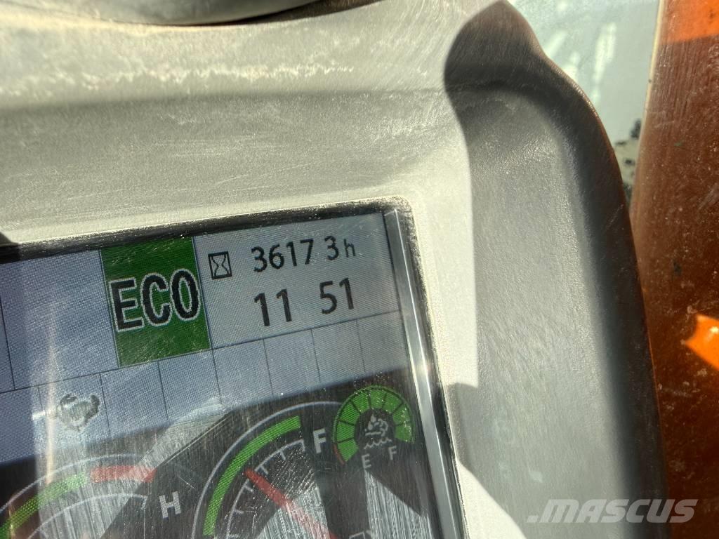 Hitachi ZX 135 US-6 Гусеничні екскаватори