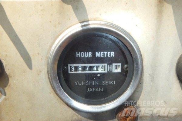 Sumitomo HA31C Асфальтовкладачі