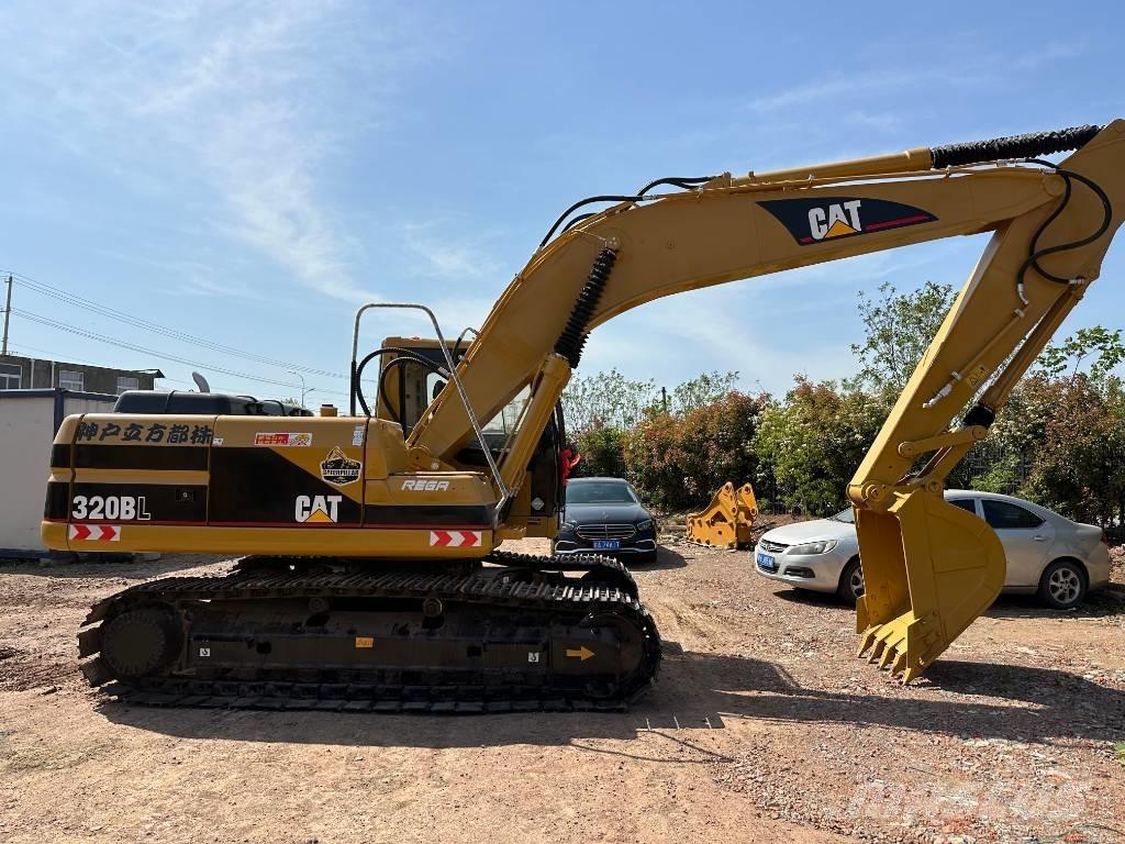 CAT 320 B L Гусеничні екскаватори