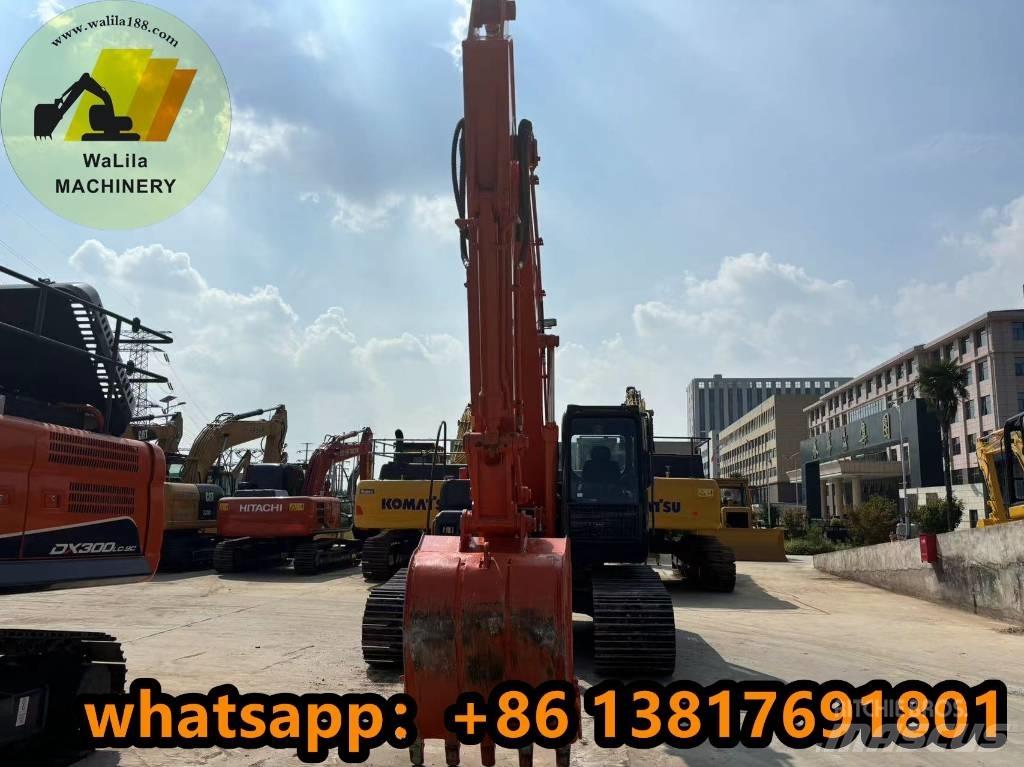 Hitachi ZX 210 Гусеничні екскаватори