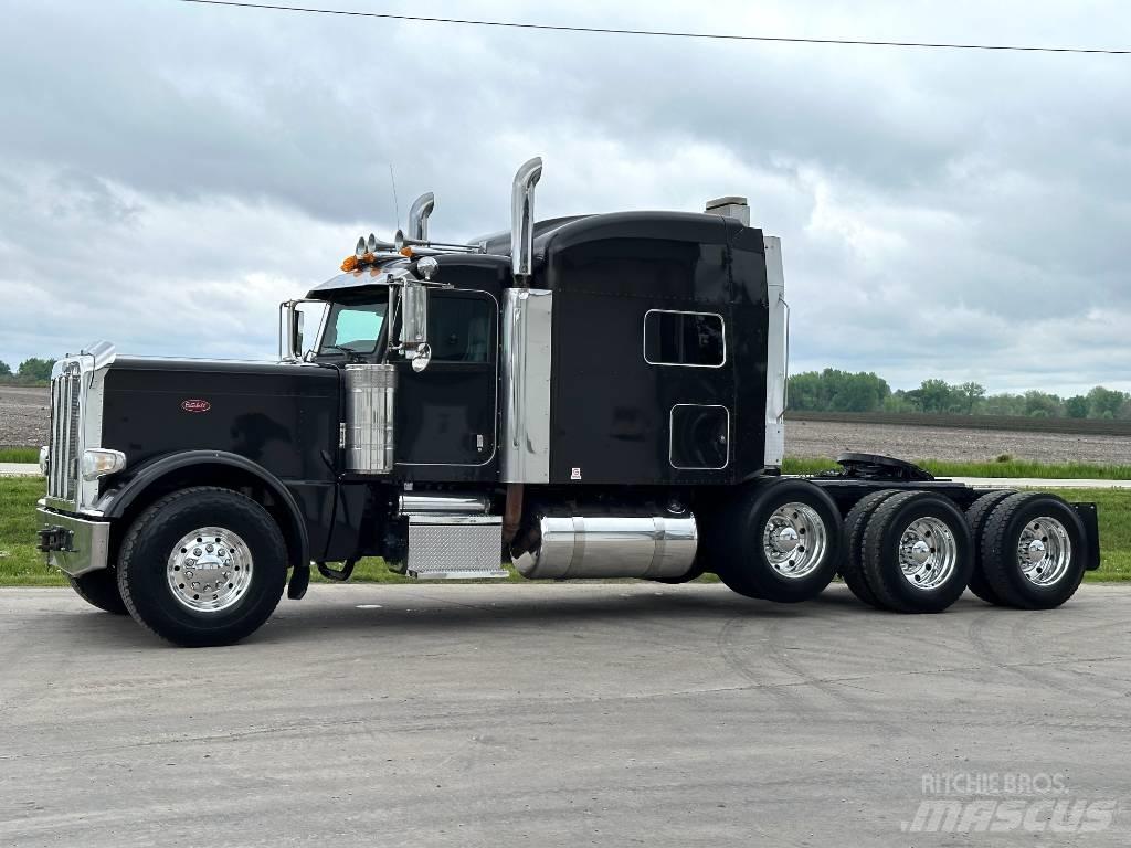 Peterbilt 389 Тягачі