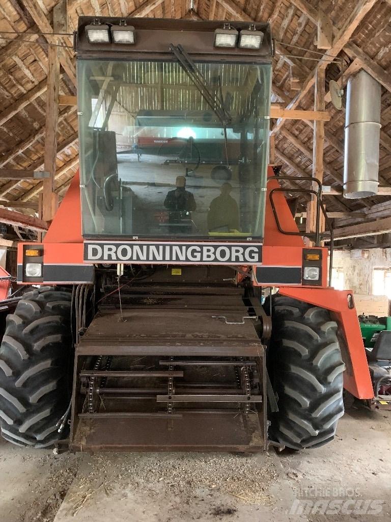 Dronningborg 7200 Зернозбиральні комбайни