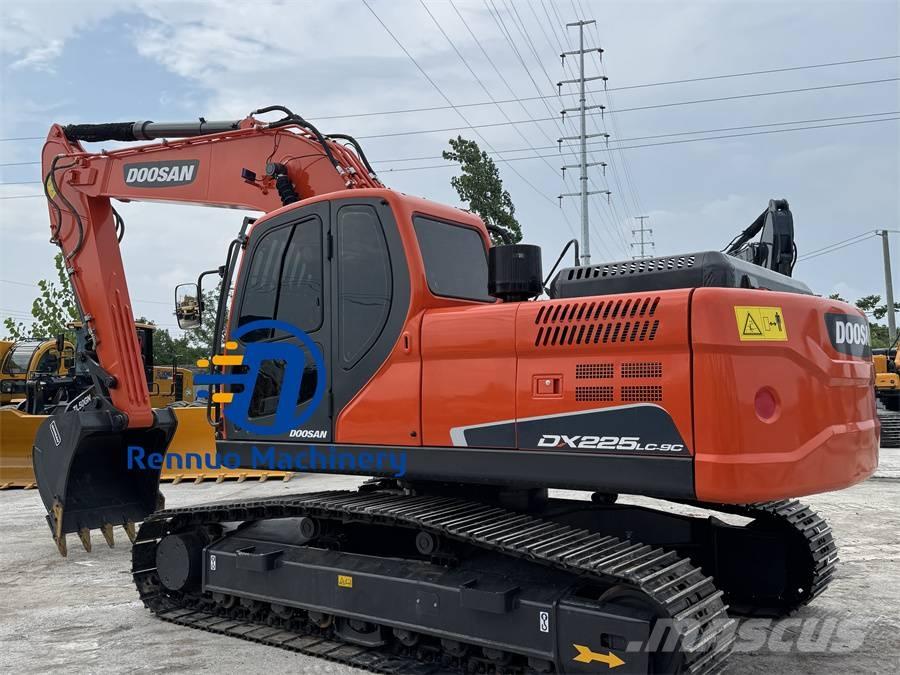 Doosan DX 225 LC-9C Гусеничні екскаватори