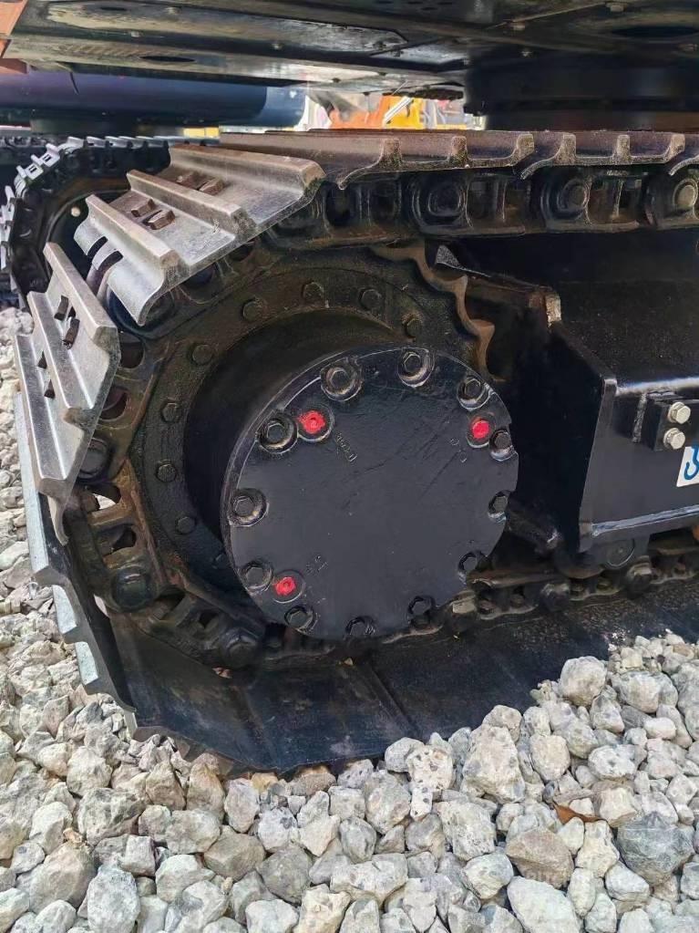Hitachi ZX 120 Гусеничні екскаватори
