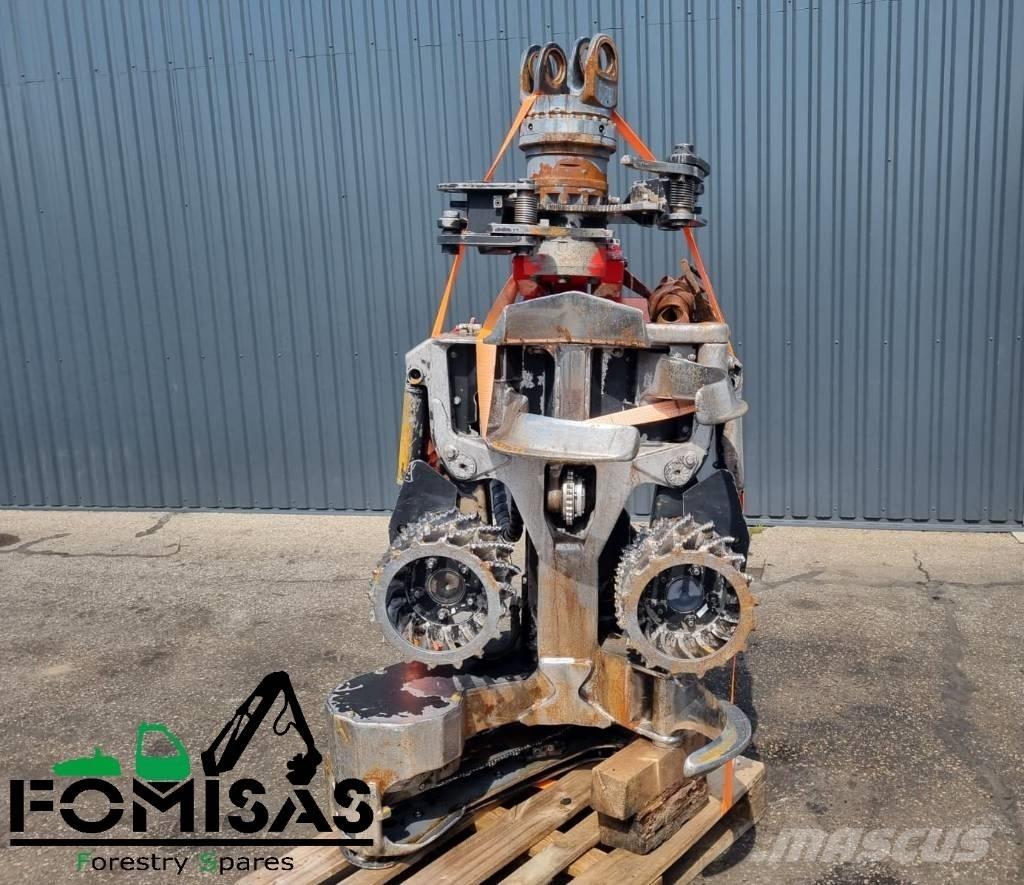 Komatsu S 82 Валочні головки