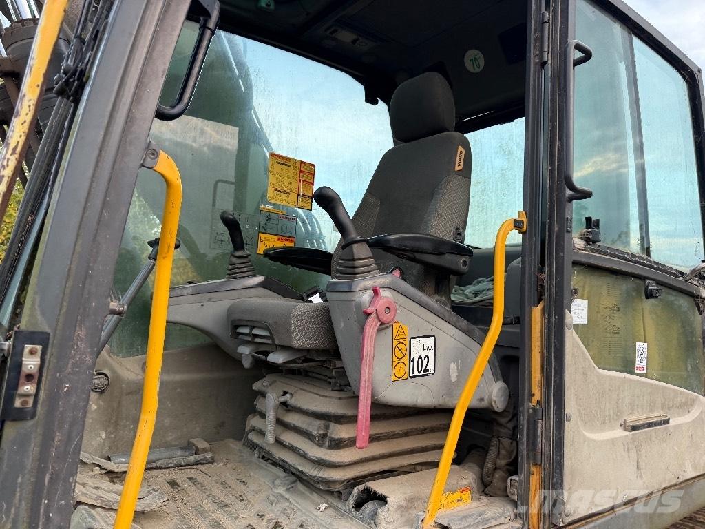 Volvo Ec210cl Гусеничні екскаватори