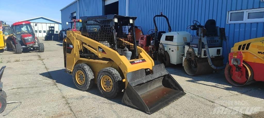 CAT 216 Міні-навантажувачі