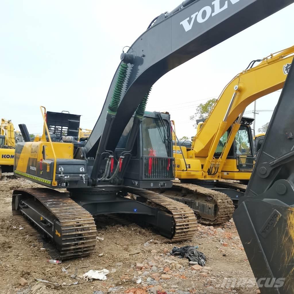 Volvo EC 240 Гусеничні екскаватори