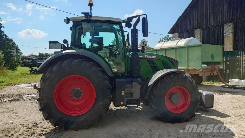 Fendt 724 Profi Plus Трактори
