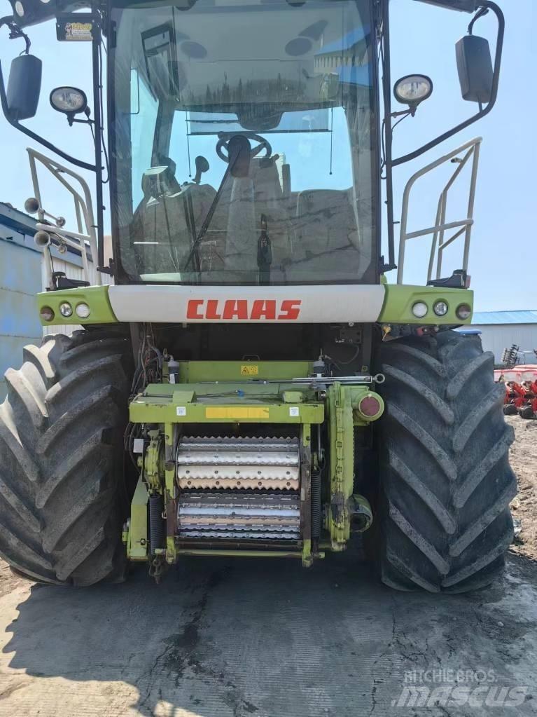 CLAAS Jaguar 960 4WD Кормозбиральні комбайни